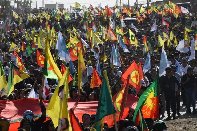 Meşa rûmetê ya li dijî dagirkerî û xiyanetê dest pê kir