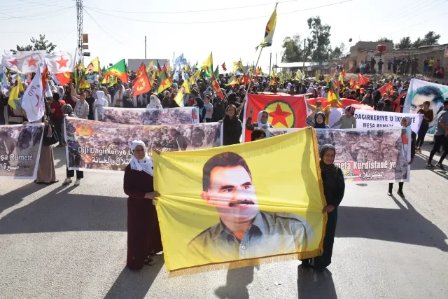 Meşa rûmetê ya li dijî dagirkerî û xiyanetê dest pê kir