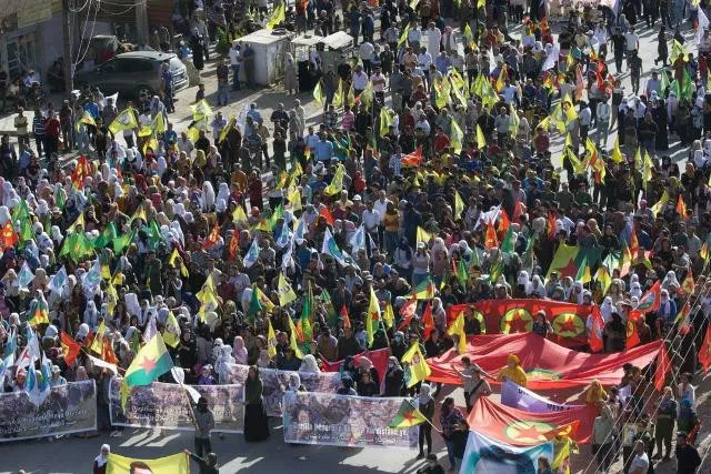 Meşa rûmetê ya li dijî dagirkerî û xiyanetê dest pê kir