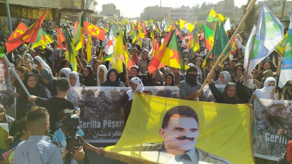 Meşa rûmetê ya li dijî dagirkerî û xiyanetê dest pê kir