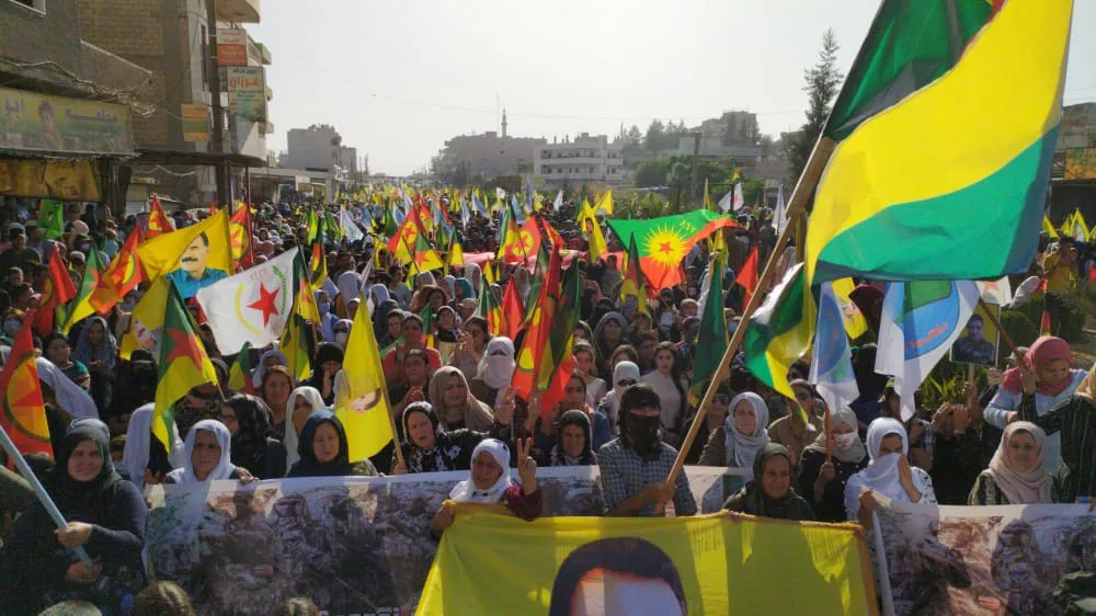 Meşa rûmetê ya li dijî dagirkerî û xiyanetê dest pê kir