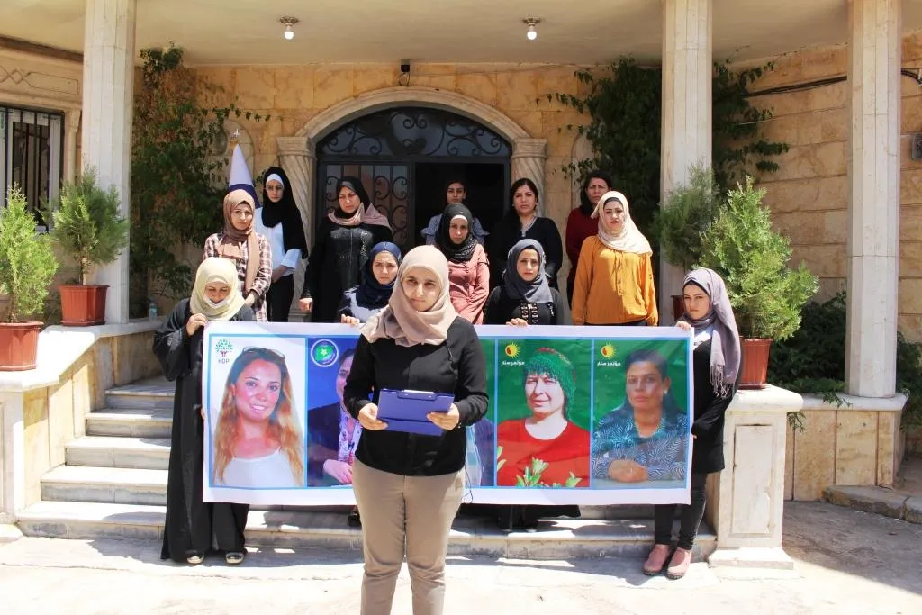 ꞌDivê sûdarên komkujiya li dijî jinên siyasetmedar pêk anî, werin darizandinꞌ