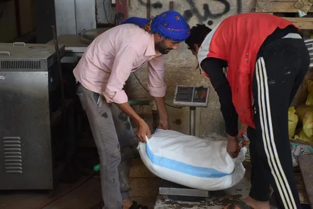 Kargeha mast û penêr a Tirbespiyê ji ber nebaşbûna berhemên wê hat girtin