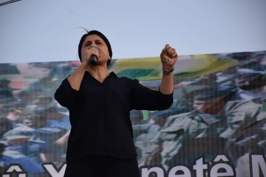 Asya Ebdullah: Ji bo şerê navxweyî dernekeve, divê pêşmerge ji qadên gerîla derkevin