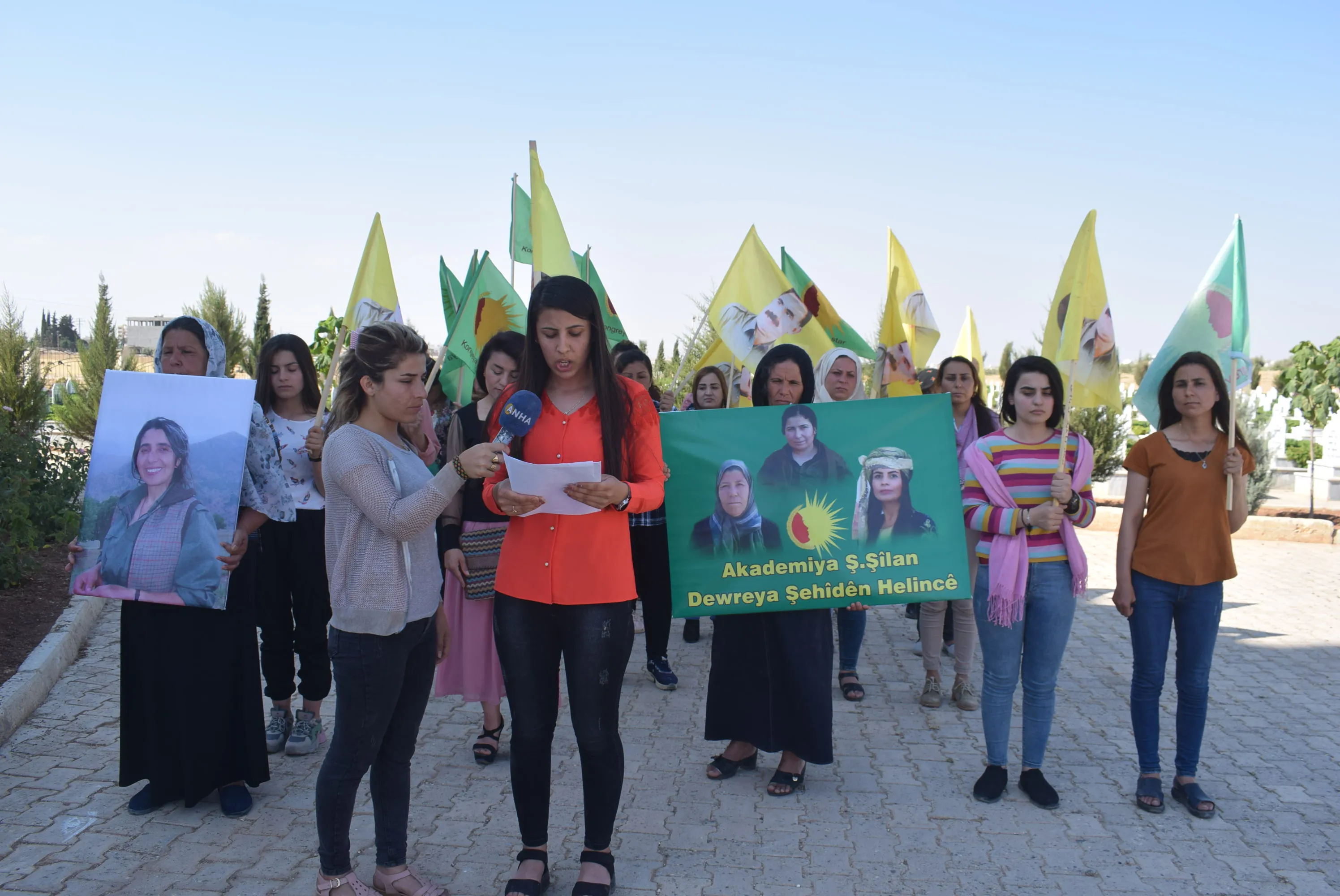 Kongreya Star: Dewleta Tirk siyasetmedarên jin ên Kurd dike armanc