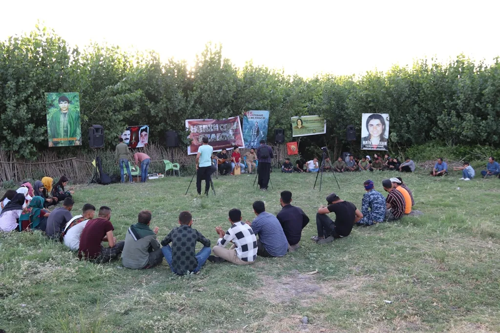 Ji bo ciwanên şoreşger kampeke perwerdeyê hate vekirin