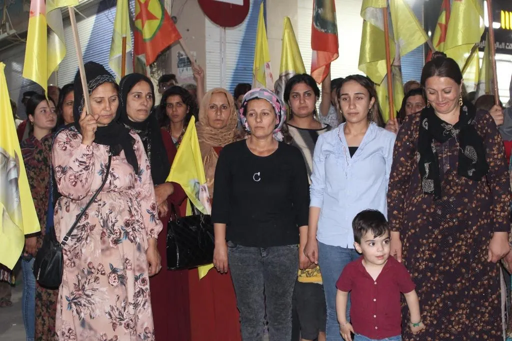 Li Dirbêsiyê û Til Koçerê êrişên dewleta Tirk a dagirker hatin şermezarkirin