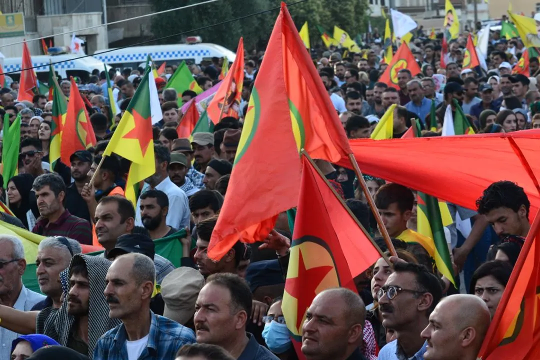 Rojava peyama xwe da: Em bi berxwedana gerîla re ne