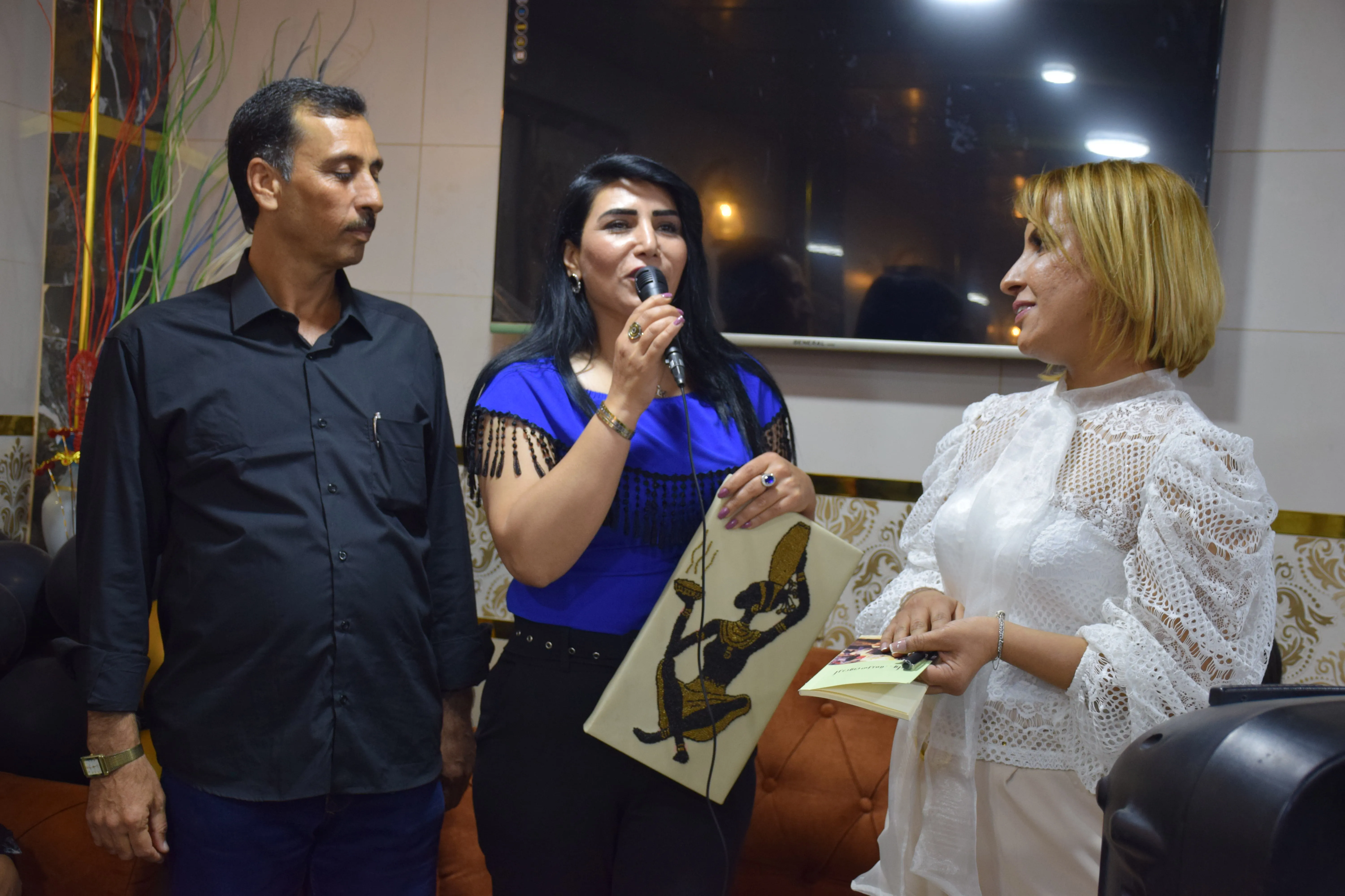 Nivîskar Henaa Dawûd pirtûka xwe ya nû da nasîn
