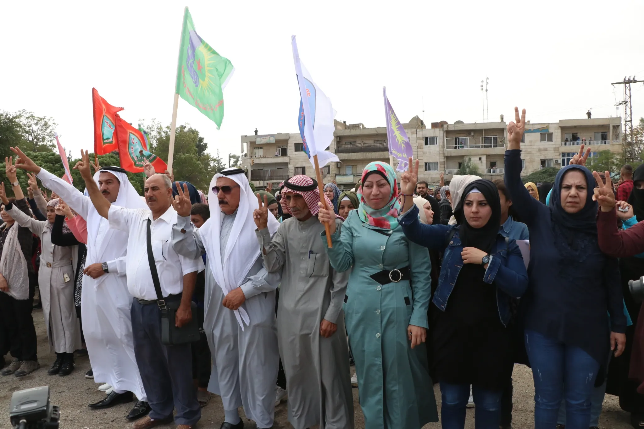 Kurd û Erebên herêmê: Rêveberiya Xweser nûnertiya me dike, divê bê naskirin