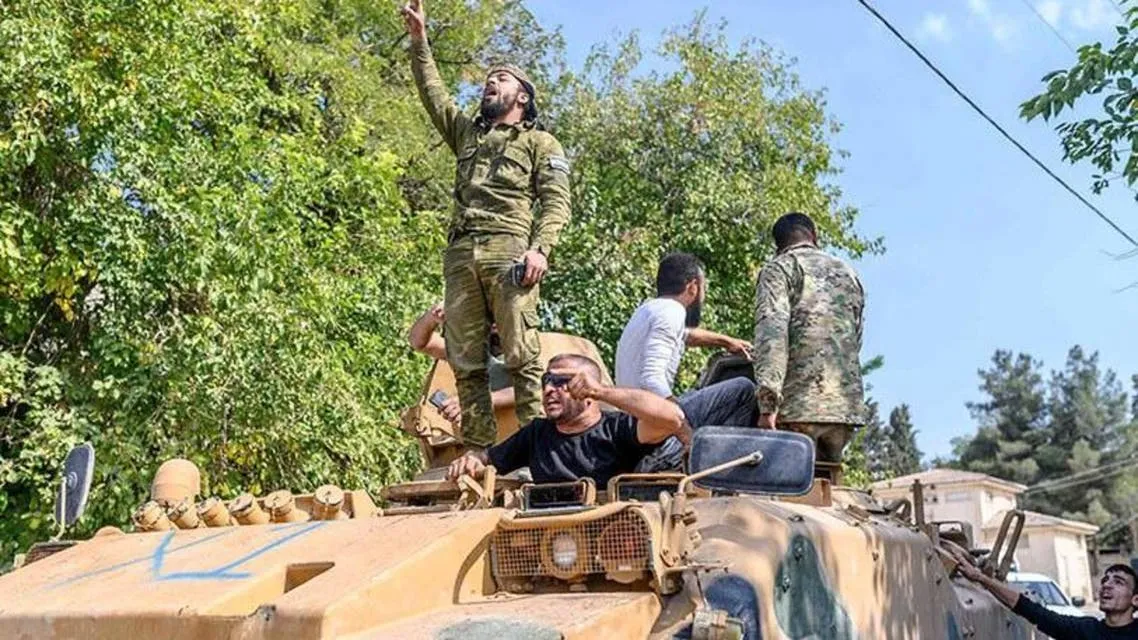 Washington hebûna çeteyan li Lîbyayê red dike
