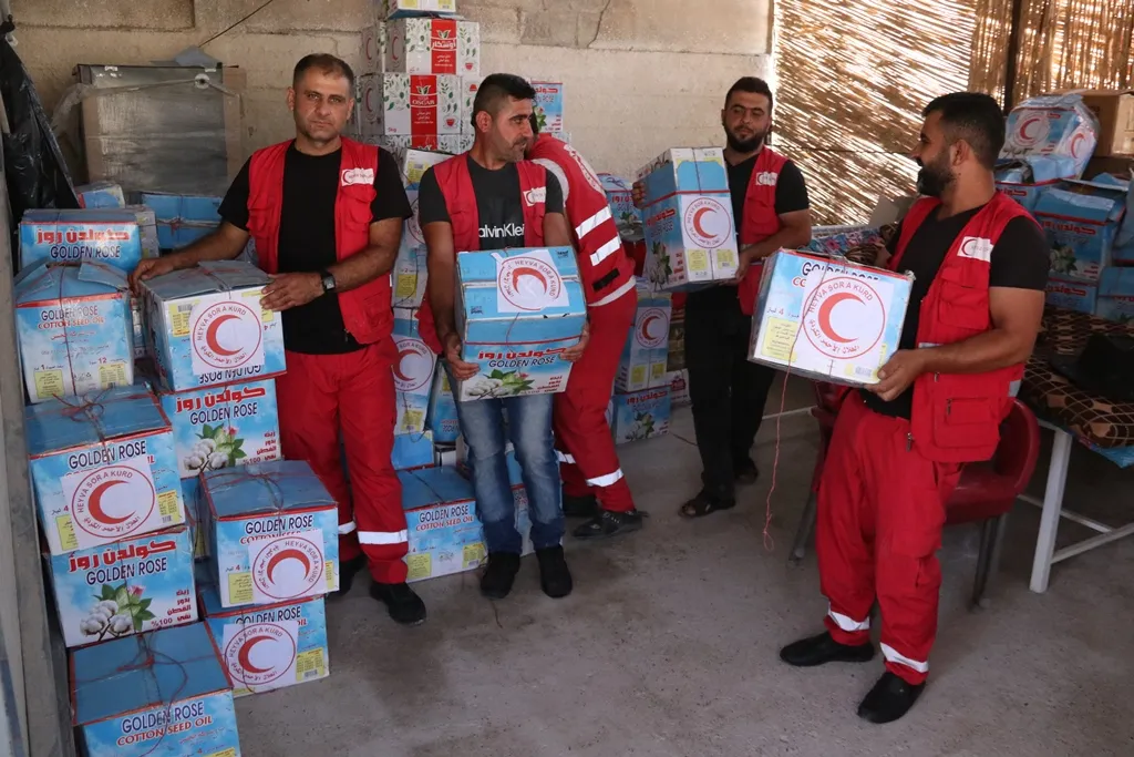Heyva Sor a Kurd li Dêrik û Girkê Legê  dest bi belavkirina alîkariyan kir