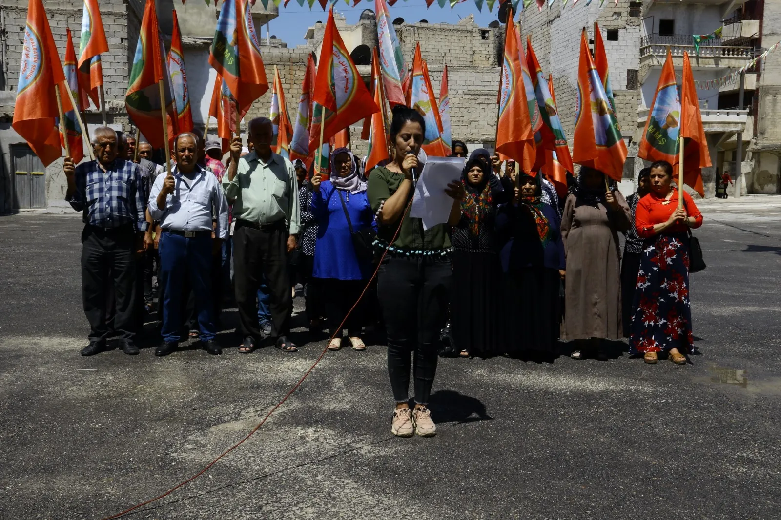 Meclisa Malbatên Şehîdan: Vekirina gorên şehîdan kiriyên DAIŞ`ê tîne bala me