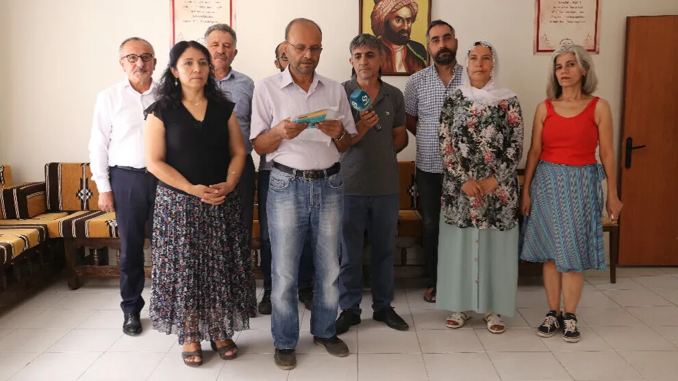 160 rewşenbîrên Kurd: Divê her kes li hemberî dagirkeriya hov rabe