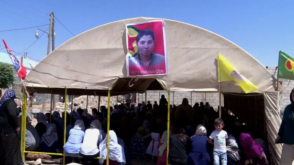 Şêniyên Kobanê sersaxiya malbata şehîd Gulistan Çiya kir