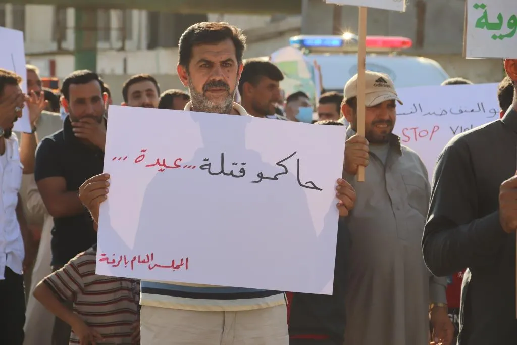 Şêniyên Reqayê li dijî qetilkirina zarokan meşiyan