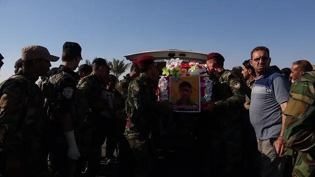 Şêniyên Tebqayê cenazeyê şehîd El-Hisên spart axê