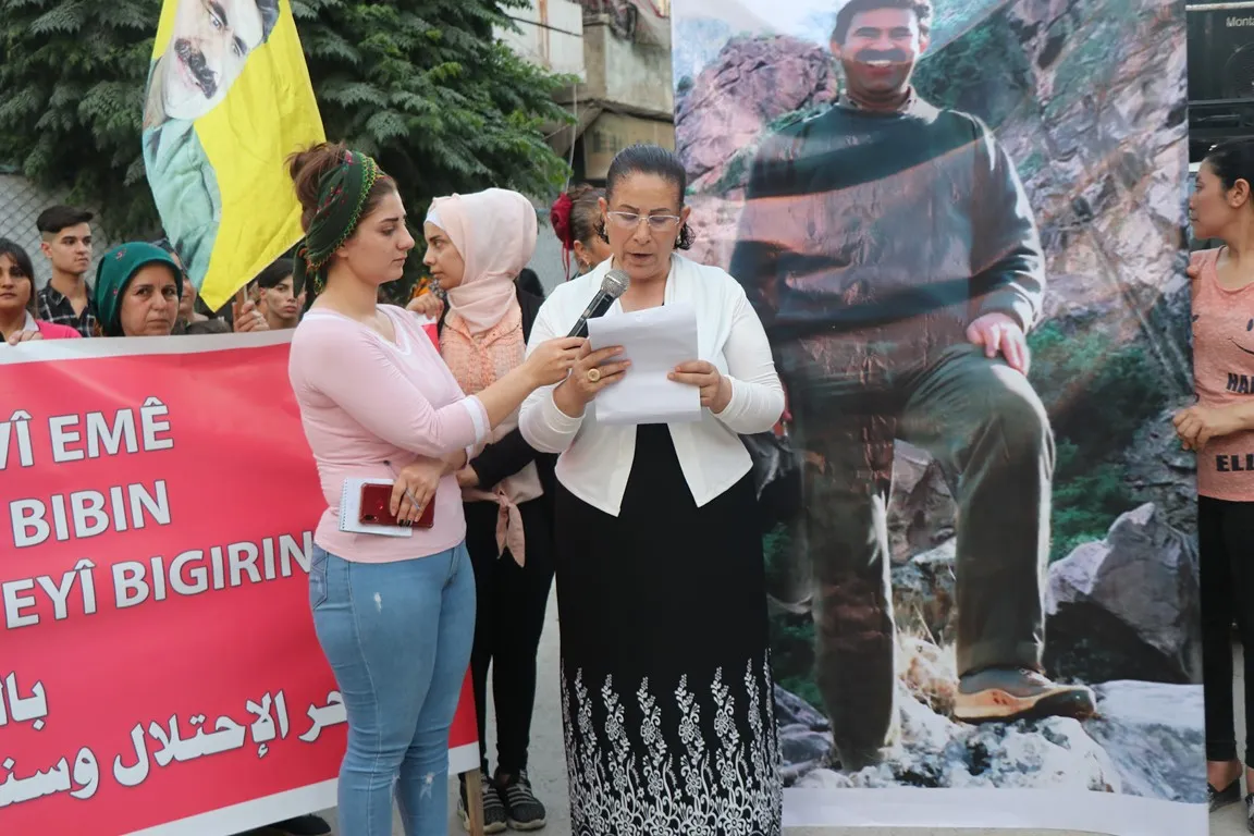 Şêniyên Helebê bi meşekê banga yekitiya neteweyî kir
