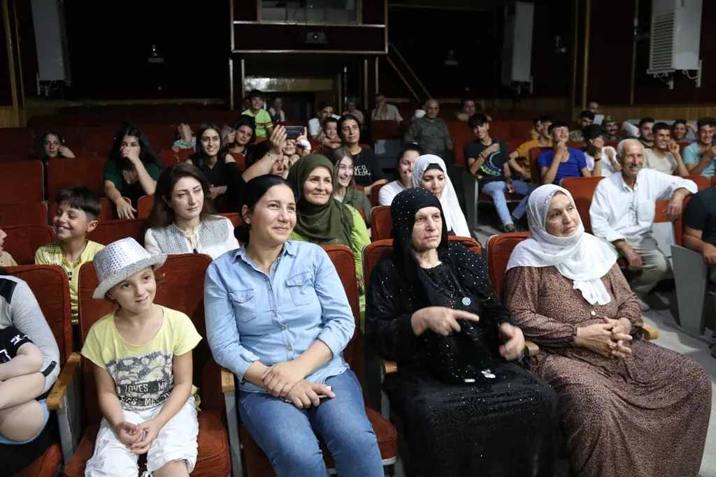 ​​​​​​​Tevgera Çand û Hunerê li Dêrikê şanoyek pêşkêş kir