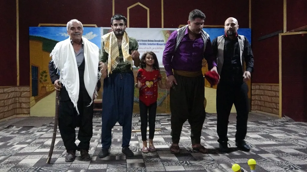 ​​​​​​​Tevgera Çand û Hunerê li Dêrikê şanoyek pêşkêş kir