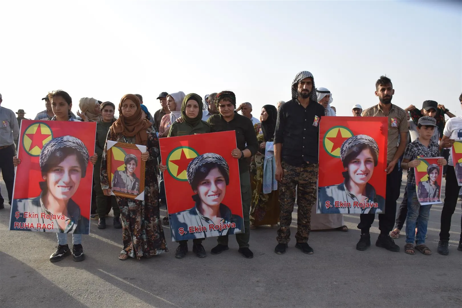Gerîlayên şehîd Ekîn Rojava û Berwelat Mezlûm li Hesekê hatin bi bîranîn