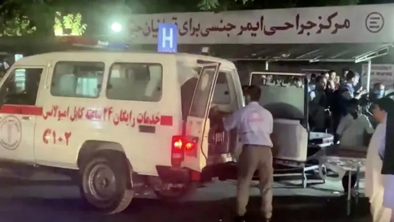 Hejmara kuştiyên teqînên li balafirgeha Kabulê zêde bû