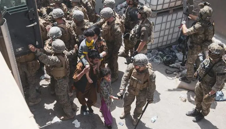 4 welatan hişyariya êrişeke terorî li nêzî balafirgeha Kabulê da