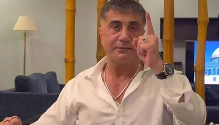 Peker dîsa dozên gendeliyê û sextekirinê yên hikumeta Erdogan eşkere kirin