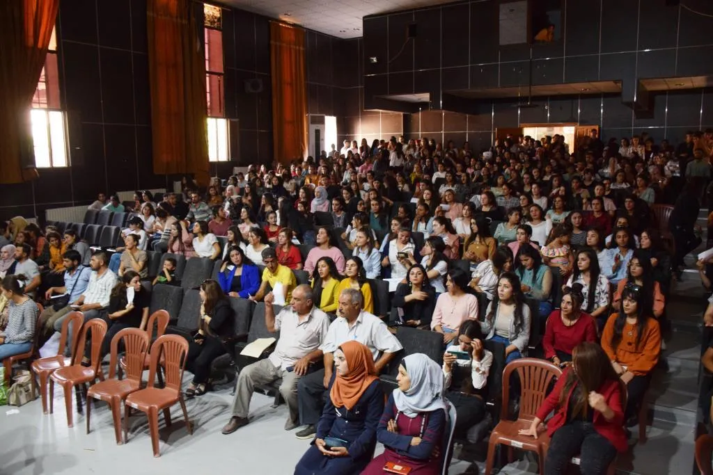 Desteya Perwerde û Fêrkirinê ya herêma Firatê karnameyên amadehî belav kir