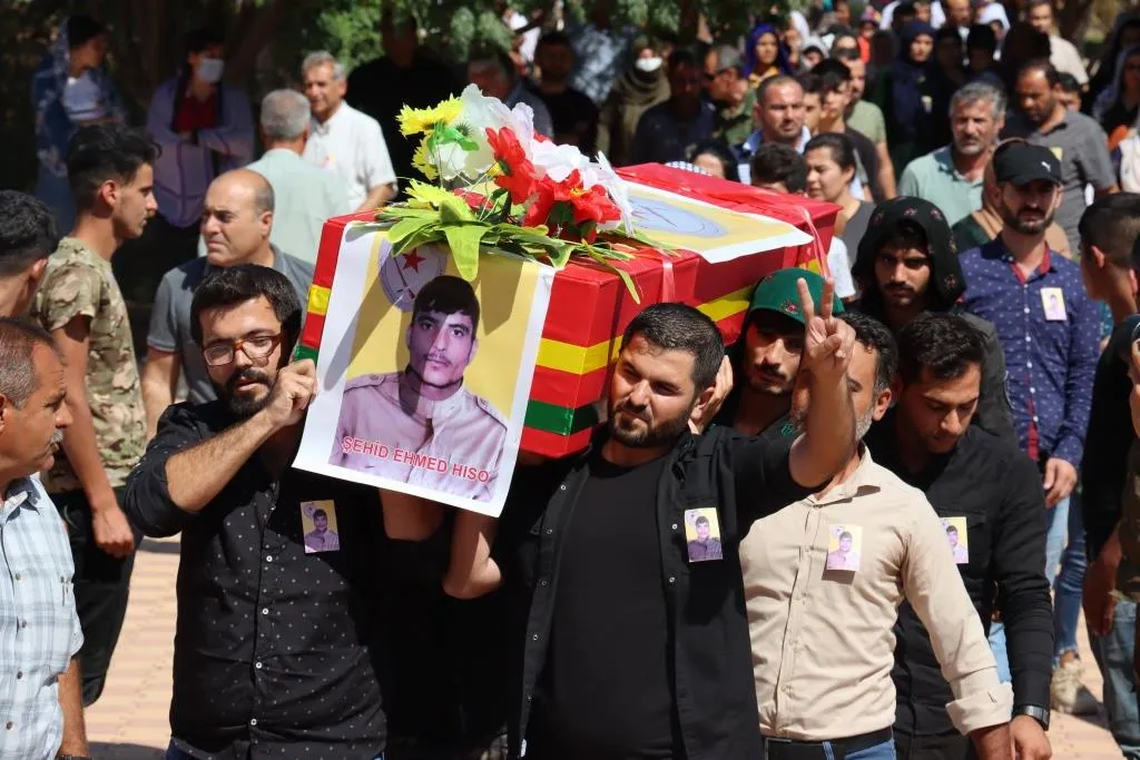Şehîd Ehmed li goristana Şehîd Rustem Cûdî hat oxirkirin