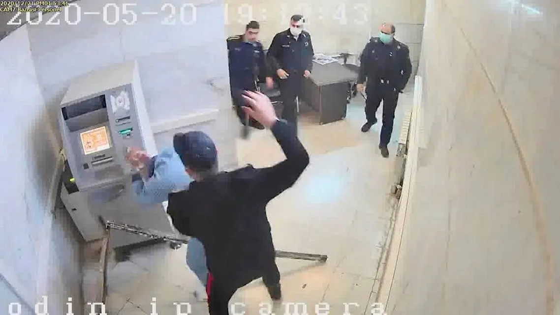 Berpirsekî îranî têkildarî dîmenên îşkenceyê yên li girtîgeha Evîn li xwe mikur hat