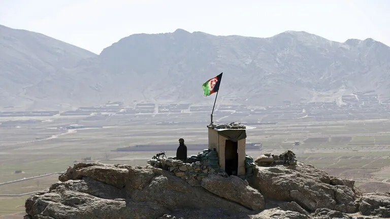 ​​​​​​​Hikumeta Efganistanê nuqteyên Talîbanê bombebaran kirin