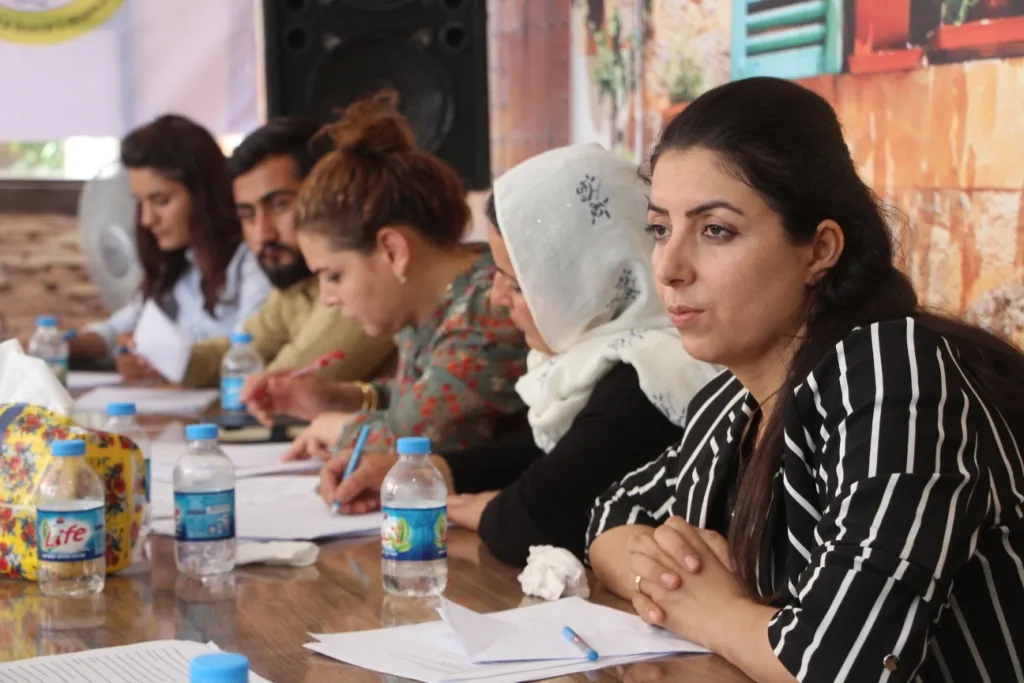 Li Kobanê komxebatek li ser şerê taybet û  xwekuştinê