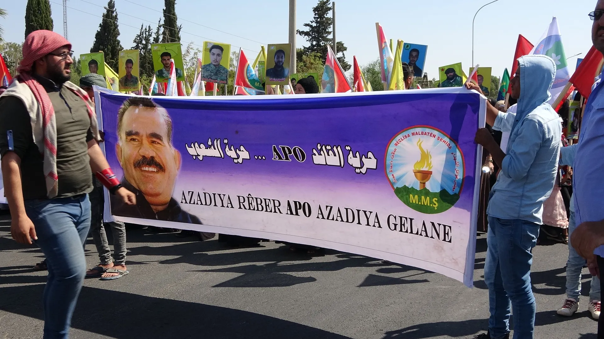Li Tebqayê êrişên dagirkeriyê û tecrîda li ser rêbertî  hatin şermezarkirin