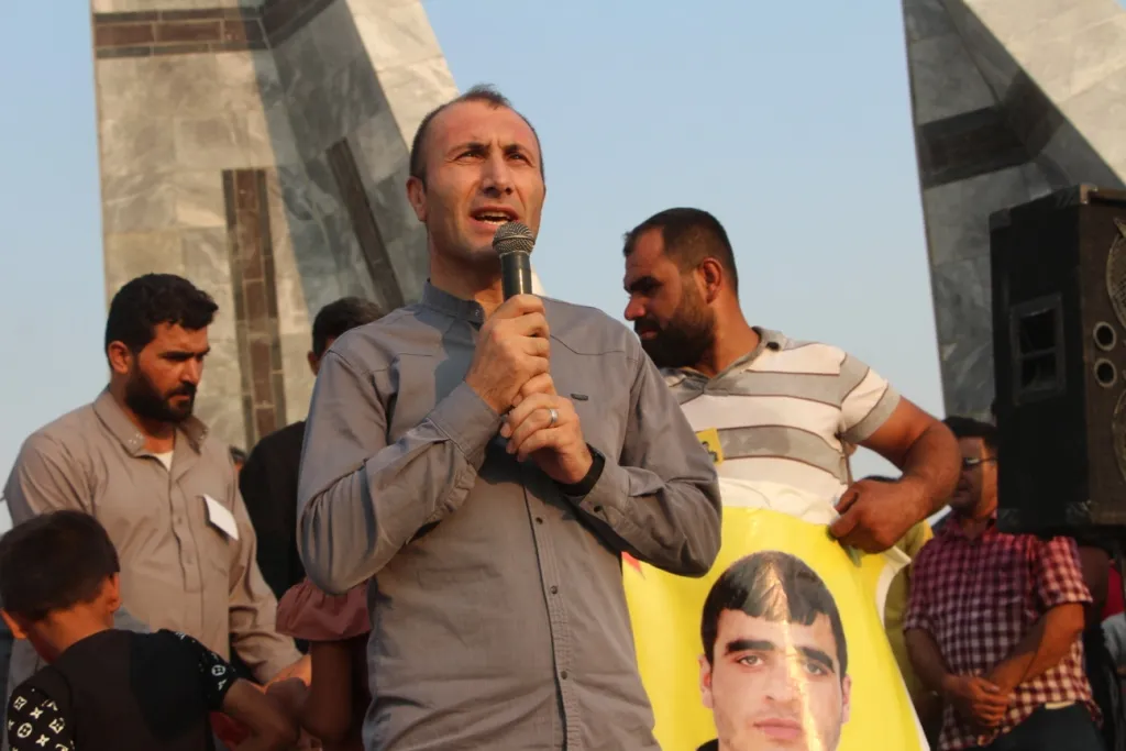 Kobanê 3 Şehîdên xwe veşartin