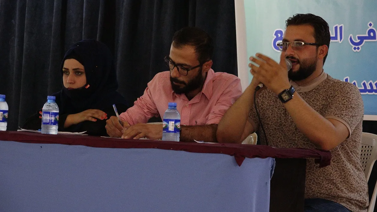 Li Minbic û Tebqayê panel li ser rola ciwanan hatin lidarxistin