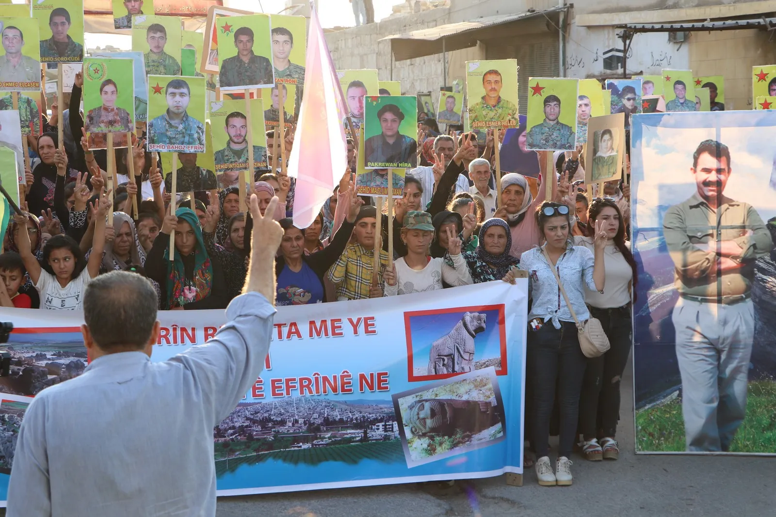 Li Til Rifetê bi hezaran li dijî dagirkeriyê meşiyan