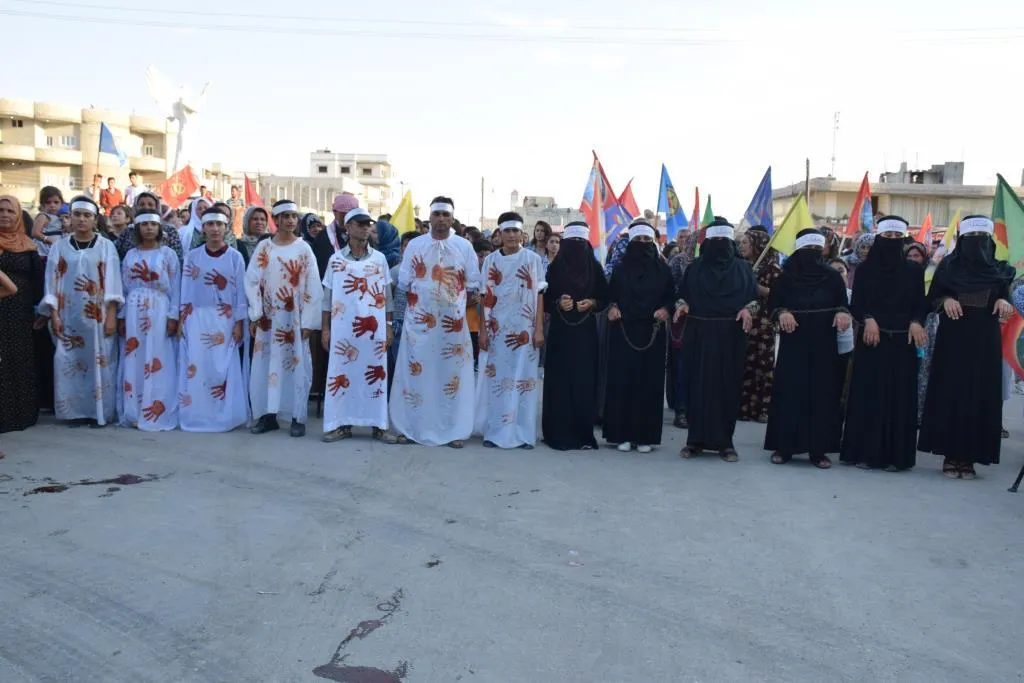Li Kobanê şehîdên fermanê hatin bi bîranîn, dewleta Tirk hate şermezarkirin