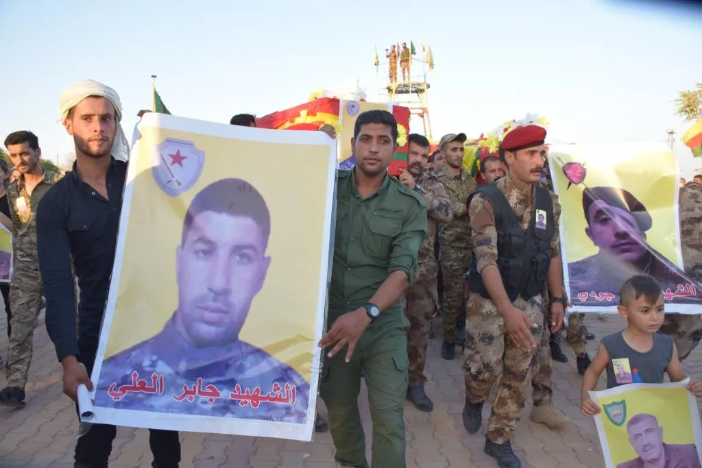 Li Hesekê 2 şehîd hatin veşartin û nasnameya şehîdekî hate eşkerekirin