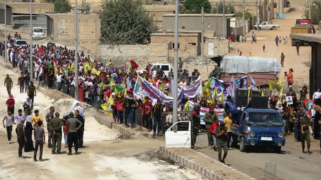 Li Eyn Îsayê li dijî êrişên dagirkeriyê xwepêşandana girseyî