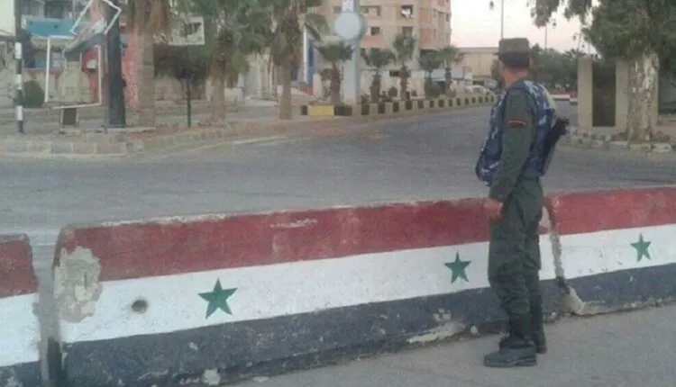 Çekdarên nenas êrişî nuqteyeke kontrolê ya hêzên hikumeta Şamê kir