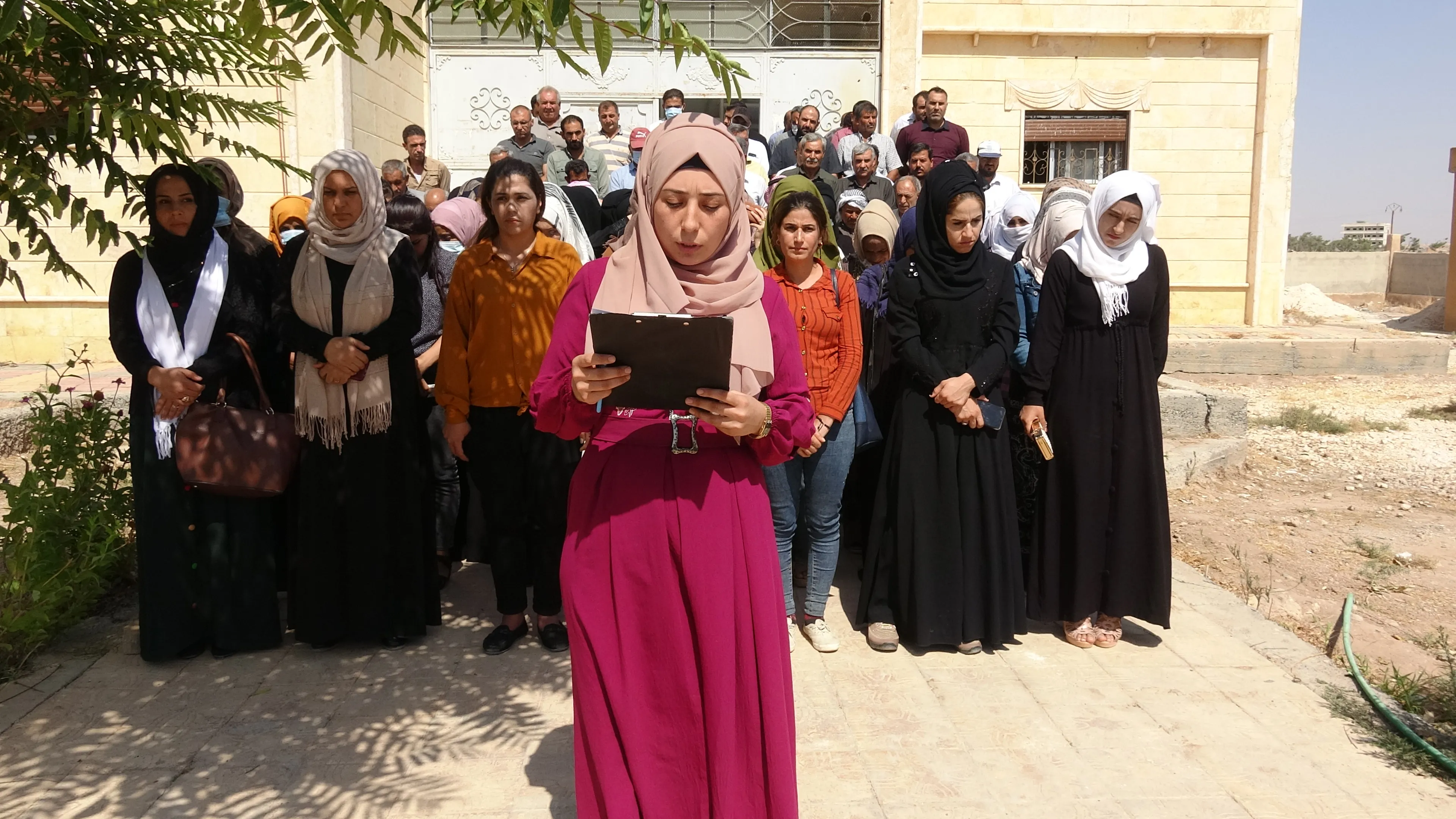Meclisên Eyn Îsa û Girê Spî komkujiyên dagirkeriya Tirk li gundê Dibis şermezar kirin