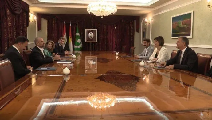 Şandeya HDP’ê bi hevserokê YNK’ê re civiya