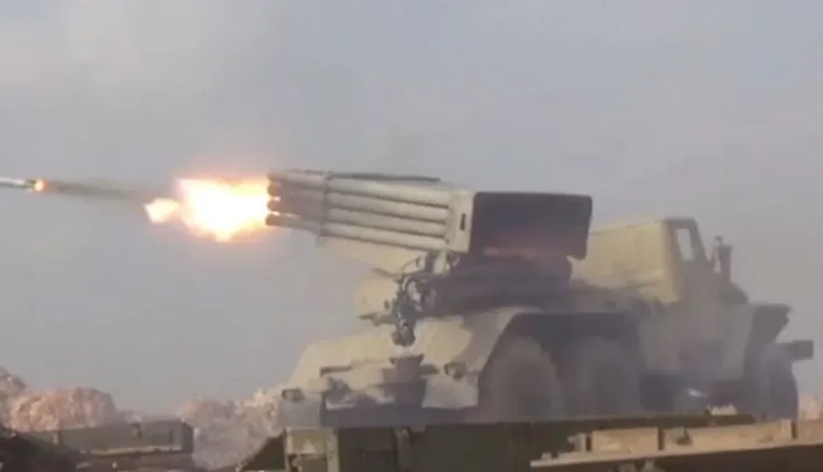 Hêzên hikumeta Şamê gundewarê Derayê topbaran kir
