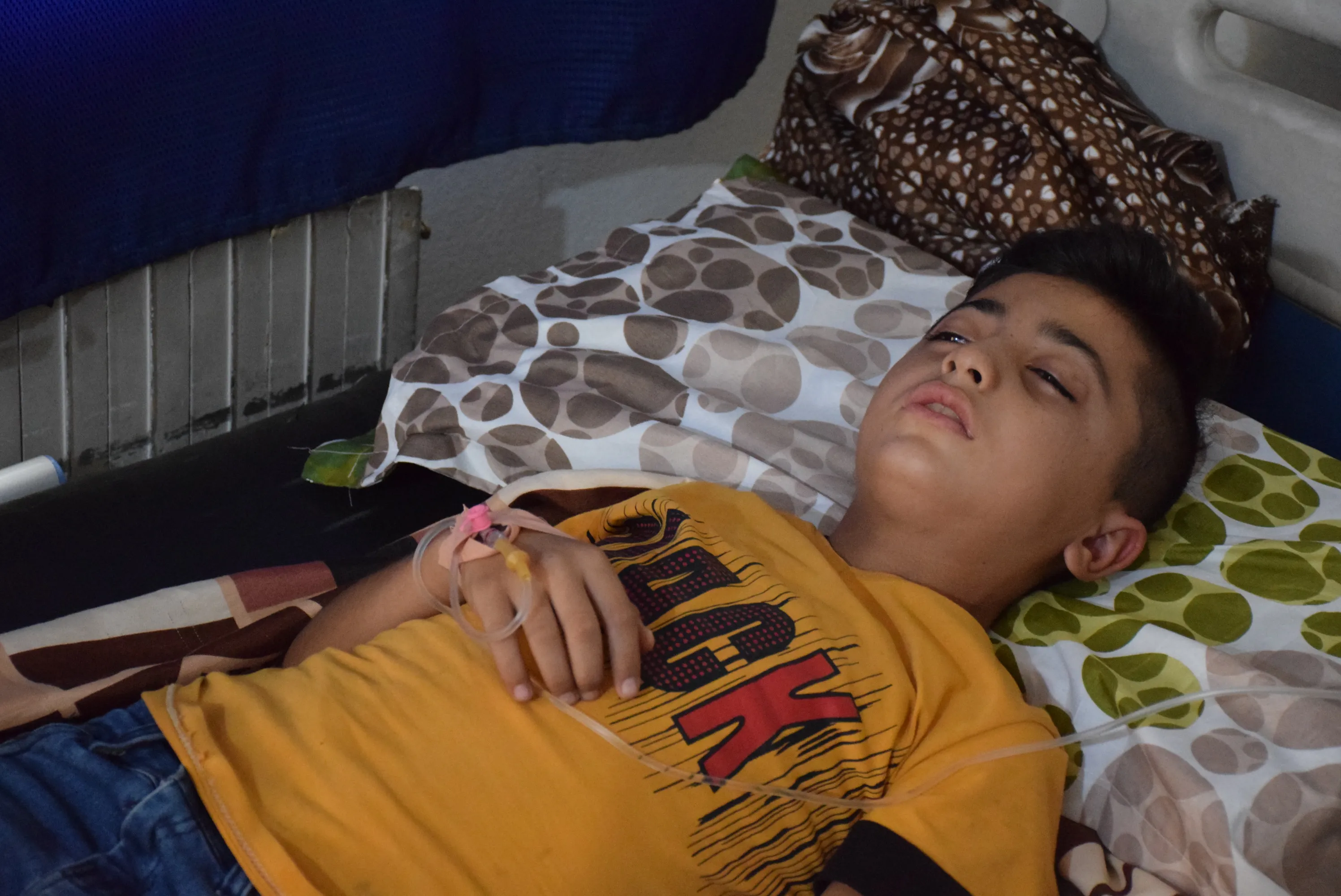 Li Qamişloyê ji ber guleyên bêserûber ciwanek û zarokek birîndar bûn