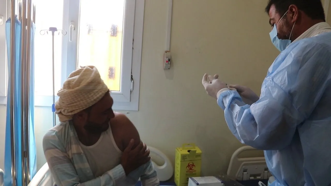 Gerînendeya Tenduristiyê ya Dêrazorê beşa 3 a derziyên li dijî Covid-19 belav kir