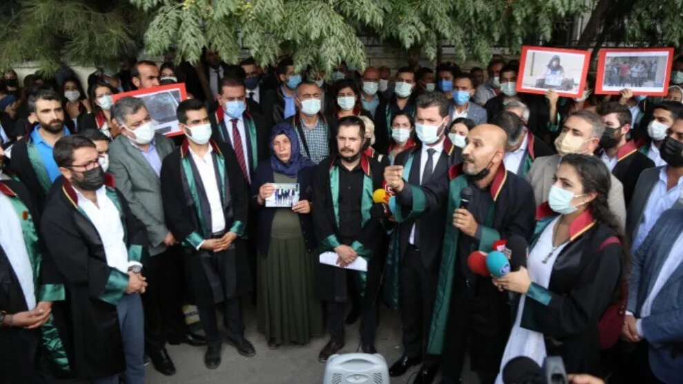 200 parêzer tev li berxwedana malbata Şenyaşar bûn