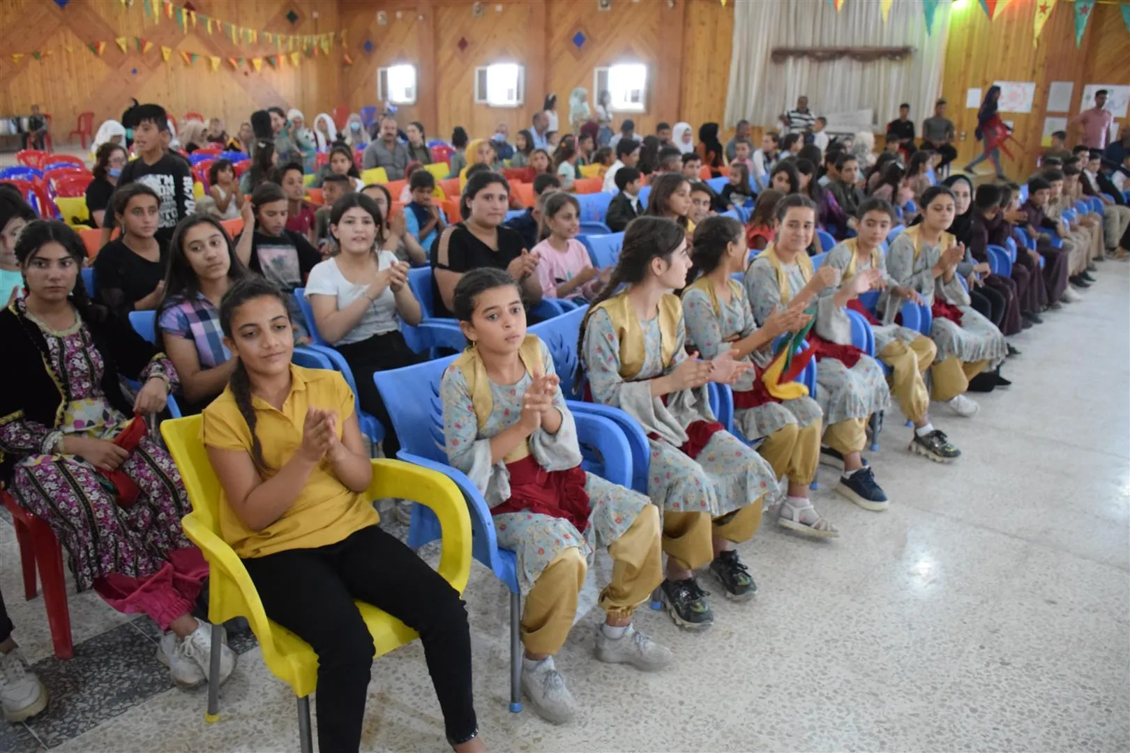 Mîhrîcana Zarokan a li Hesekê bi belavkirina xelatan bi dawî bû