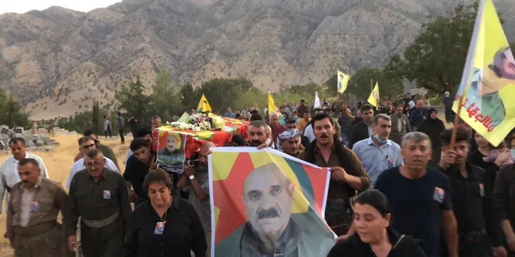 Cenazeyê şehîd Şukrî Serhed bi merasîmek bi heybet hate oxirkirin