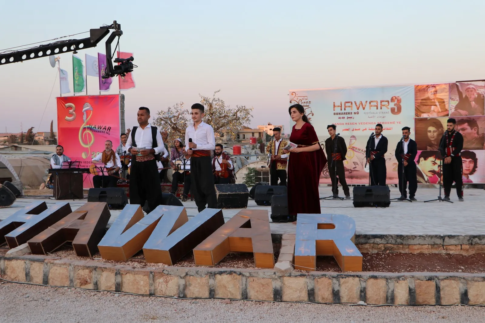 Koma duyemîn a beşdarî Mîhrîcana Hawar bûye stranên xwe pêşkêş kirin